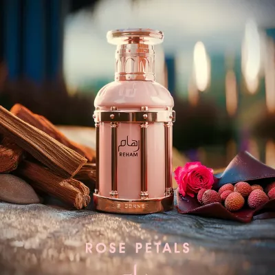 Paris Corner Reham Rose Petals